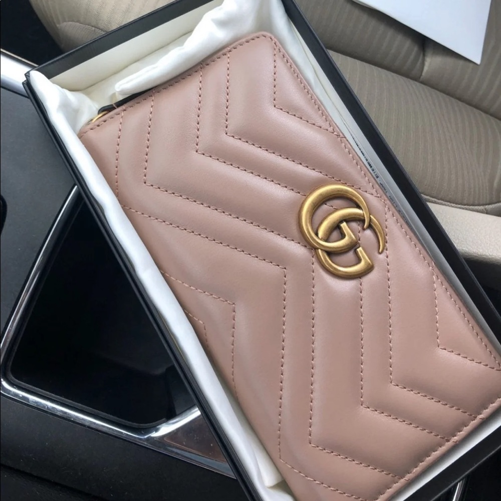 Gucci marmont zip around wallet